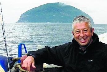 Mark Callan kommer for å lage is